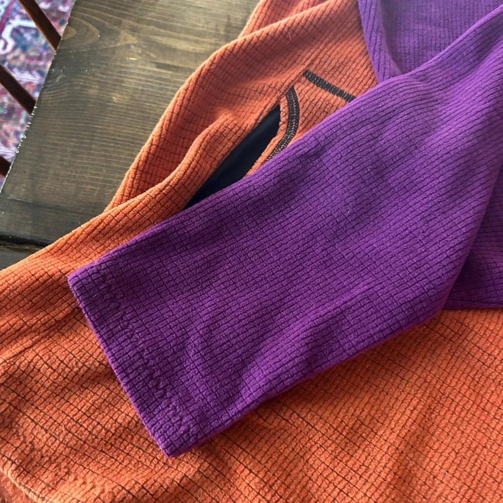 Melanzana Fleece Microgrid Pullover - Picture 5 of 7